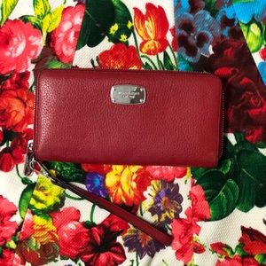 Michael Michael Kors Jet Set Wristlet Wallet